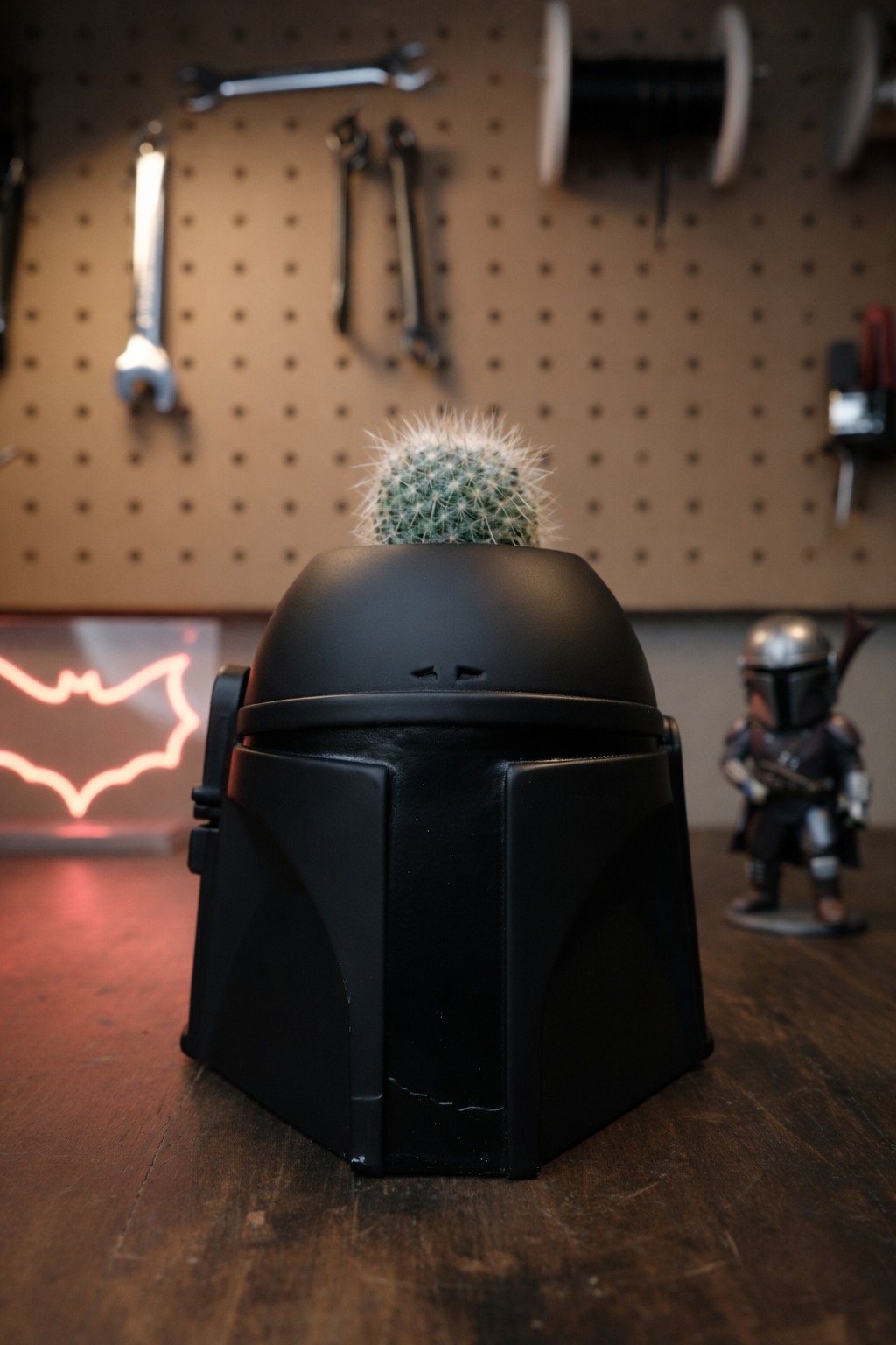 Mando Helm Planter — Surprise pack